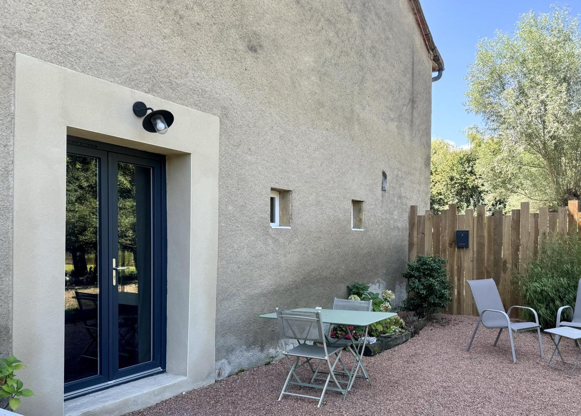 Domaine D'Aromm - Chambres D'Hotes & Gites - Piscine, Etangs & Animaux - Au Calme Ouches ภายนอก รูปภาพ