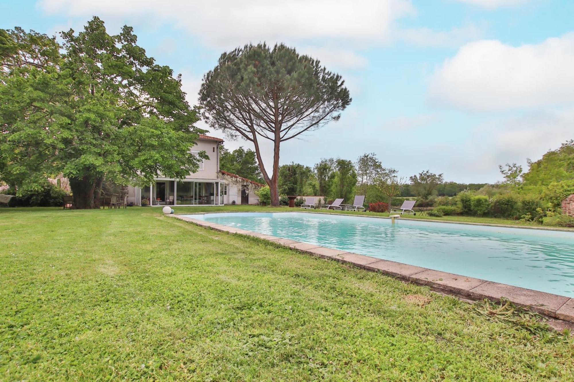 Domaine D'Aromm - Chambres D'Hotes & Gites - Piscine, Etangs & Animaux - Au Calme Ouches ภายนอก รูปภาพ